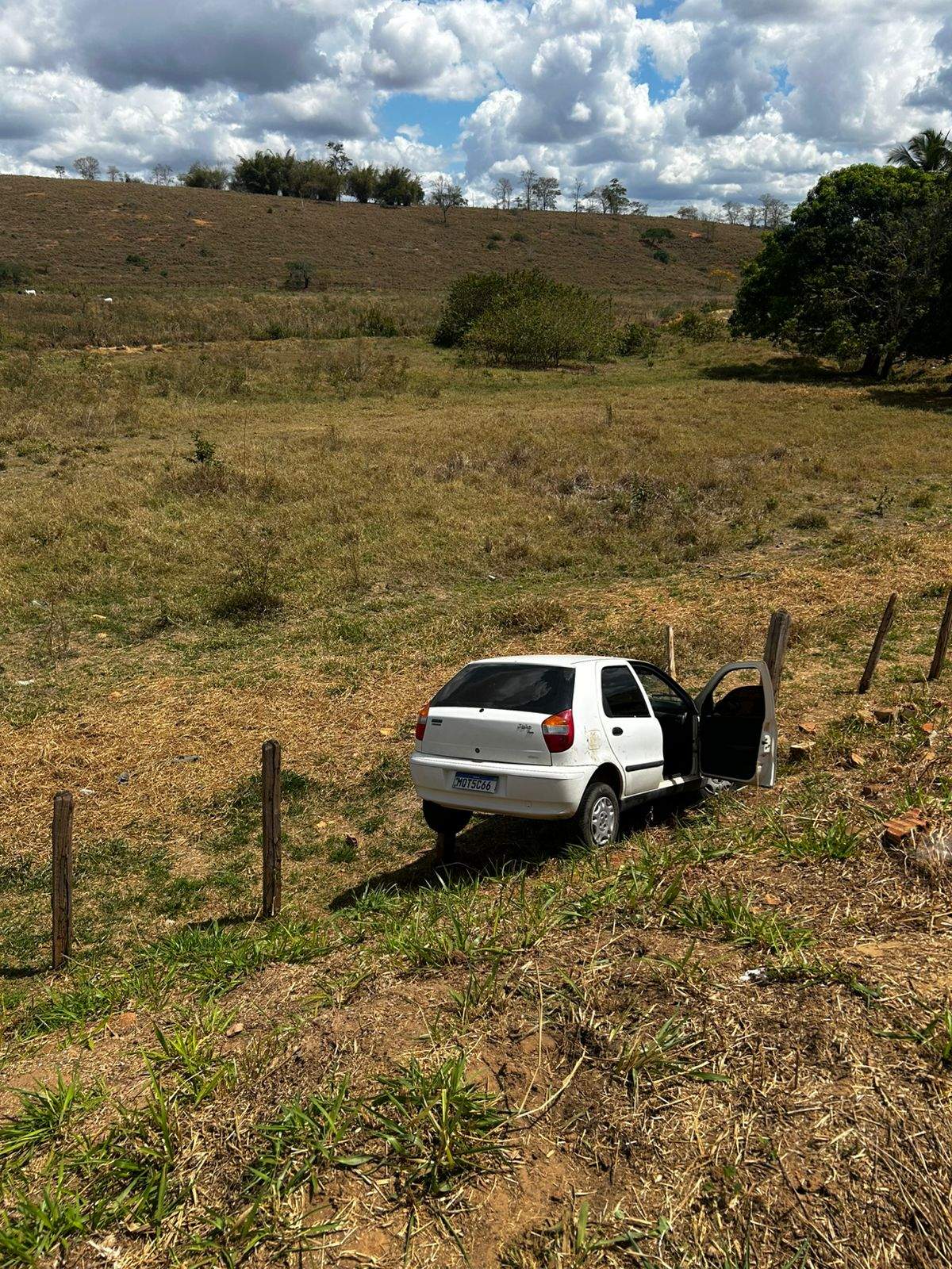 PM apreende arma, aves silvestres e veículos adulterados em Durandé
