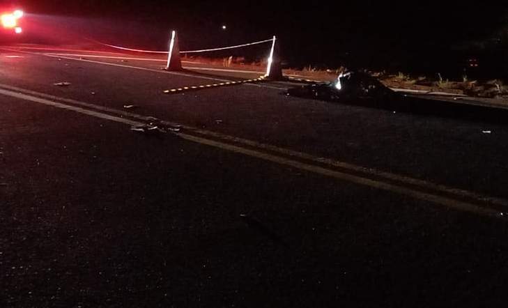 Três pessoas da mesma família morrem em colisão entre carros na MG-111